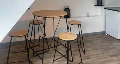 Beau Loft Neuf Face au ChĂąteau de Sedan- 1 Chambre- 40m2- Tout Confort- Netflix