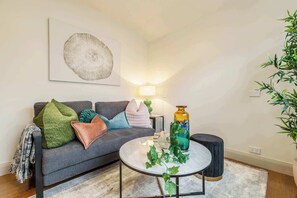Smart TV, fireplace - Pet-friendly guesthouse with garden and playground (Ivanhoe)