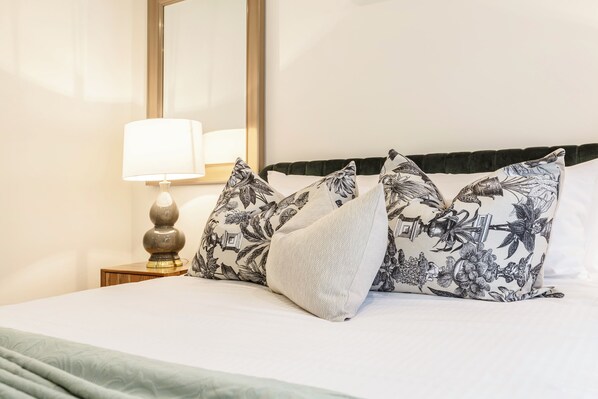 1 bedroom, iron/ironing board, travel cot, WiFi