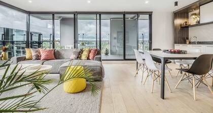 Riverside top-floor apartment with Yarra views