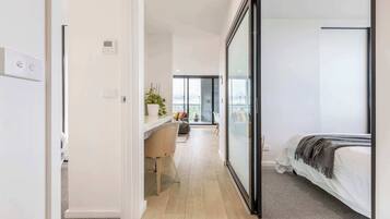 3 bedrooms, desk, iron/ironing board, WiFi