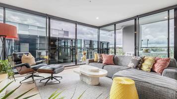 Smart TV, offices