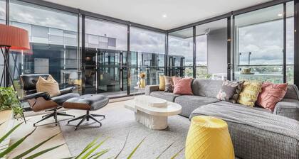 Riverside top-floor apartment with Yarra views
