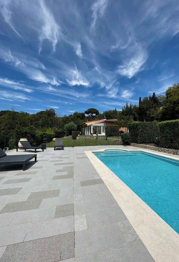 Pool - Maison Familiale au Calme, à Seulement 10 Minutes de Grasse Capitale du Parfum (Grasse)