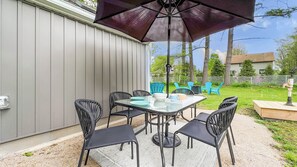 Outdoor dining - Afternoons on the Porch-King Beds! Fenced in Yard! (Bayfield)
