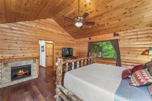 4 Schlafzimmer, Schreibtisch, Reisekinderbett, kostenloses WLAN