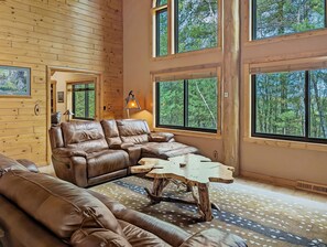 Smart-TV, Kamin, Videospiele, DVD-Player