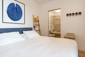 1 chambre, fer et planche à repasser, Wi-Fi gratuit, draps fournis