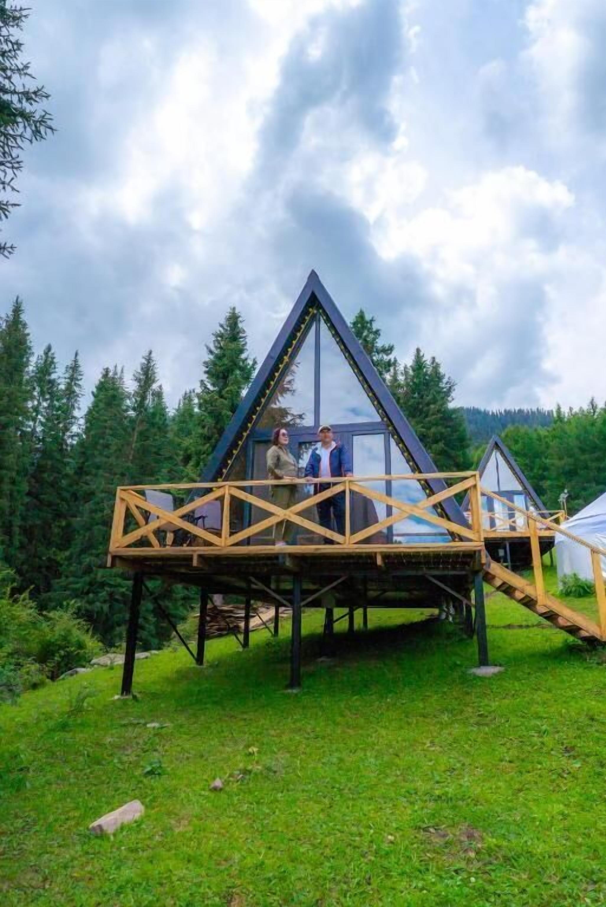 Cabin, Multiple Beds, Mountain View | Laptop workspace, iron/ironing board, free WiFi