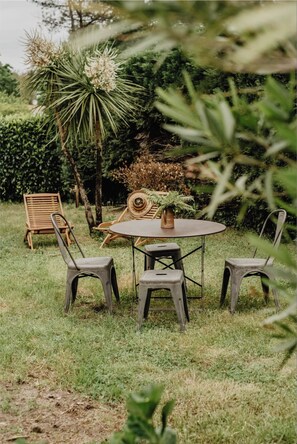 Outdoor dining - Maison de Vacance en Lisière de Forêt (Labenne)