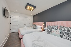 8 chambres, bureau, fer et planche à repasser, Wi-Fi gratuit