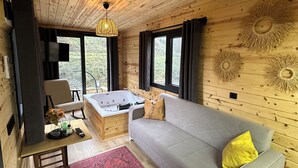 Deluxe Suite, River View | Living area - NayonTinyHouse (Camlihemsin)