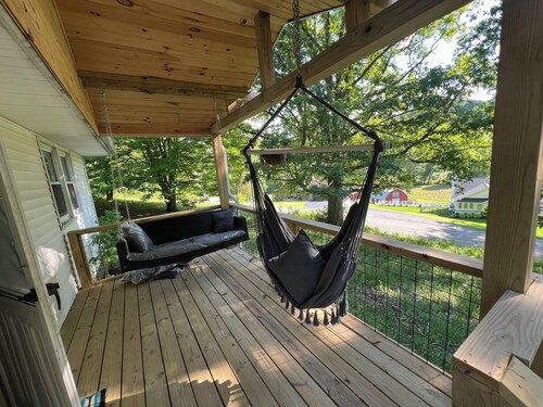 3-bedroom vacation home 19 minutes from Hocking Hills State Park