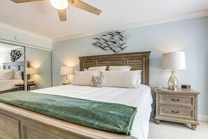 Interior - Luxe Fort Pierce Beach Condo w/ Golf Views! (Fort Pierce)