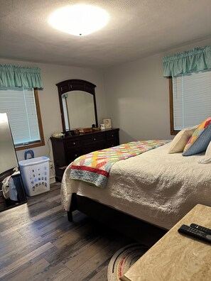 3 bedrooms, WiFi, bed sheets