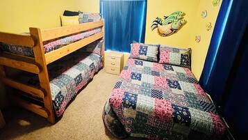 3 bedrooms, travel crib, WiFi, bed sheets