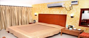 Deluxe Room | 1 bedroom, free WiFi