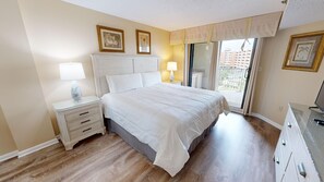 Condo, 2 chambres | 2 chambres, fer et planche à repasser, accès au Wi-Fi (inclus)