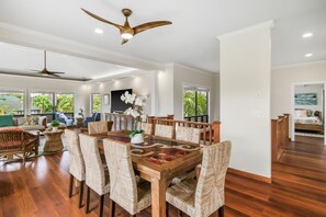 House, 4 Bedrooms | Dining