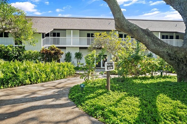 Exterior - Kauai Kiahuna Plantation #104 1 Bedroom Condo (Koloa)