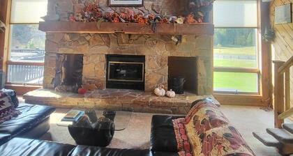 Beautiful Lodge for Weddings, Reunions, Events or Family Gatherings. Sleeps 25+