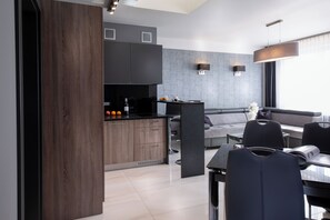Business Apartment | 2 bedrooms, desk, soundproofing, iron/ironing board - Small Venice Apartments (Wroclaw)