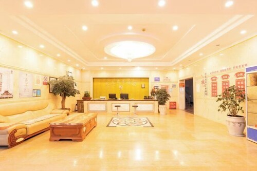TianLong Hotel（Qujing Nancheng Store）