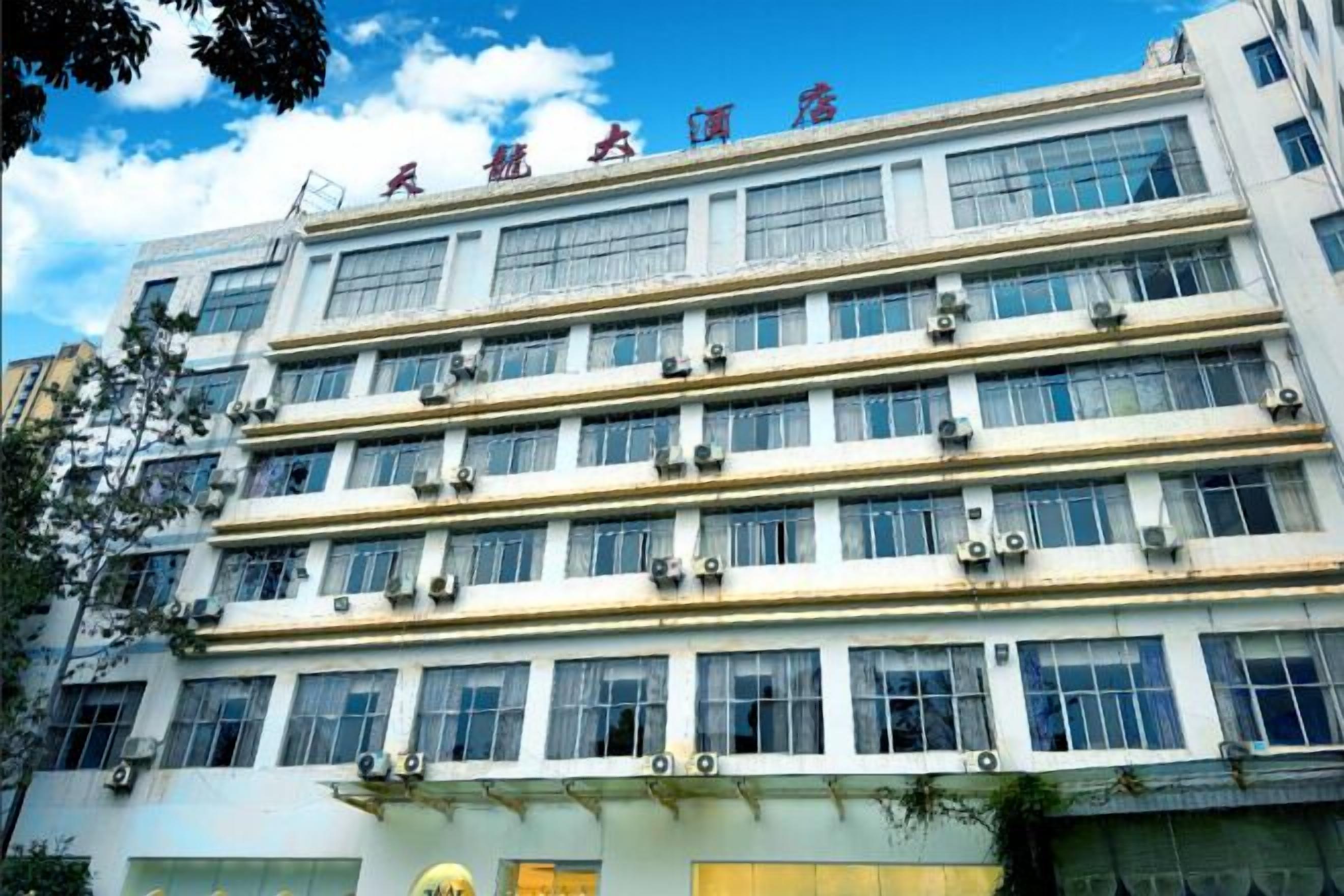 المنشأة من الخارج