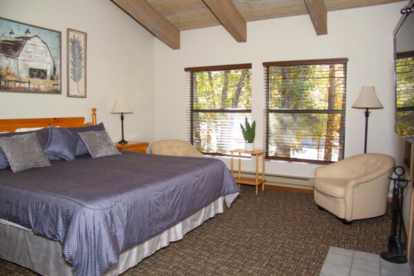 Maison Signature, 2 chambres, foyer | 2 chambres, décor unique, ameublement unique