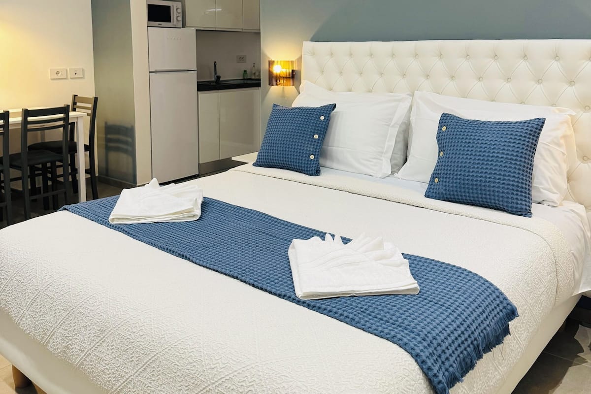 Familie studio suite, keuken, tuin | Individueel gedecoreerd, individueel gemeubileerd, geluiddichte muren
