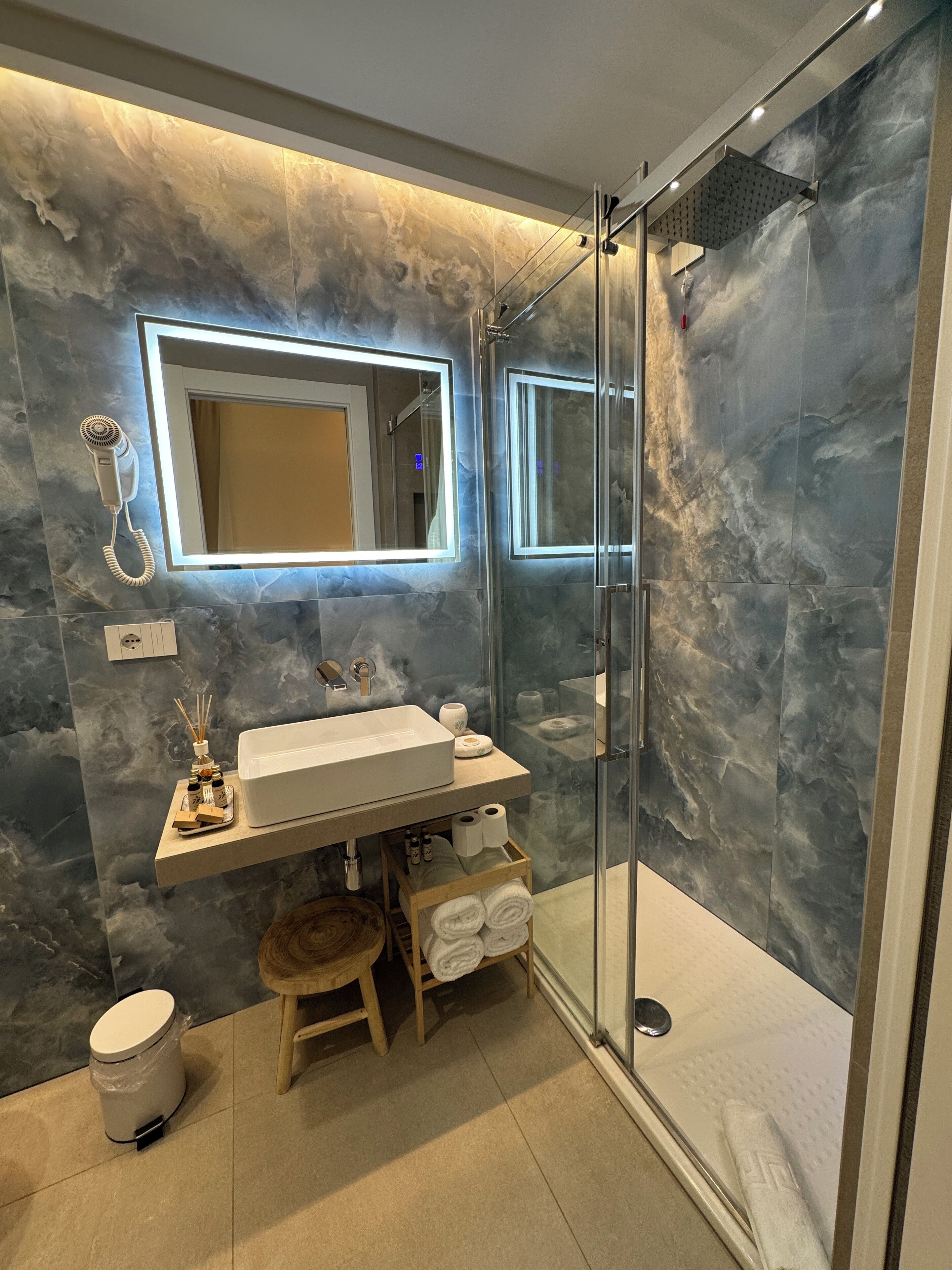 Photo - Lina Suites & Rooms