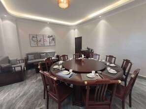 Suite | Free WiFi - Buhuka Hotel (Kyangwali)