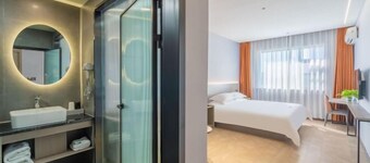 Qianshan Yuanxiang Shanglv Hotel