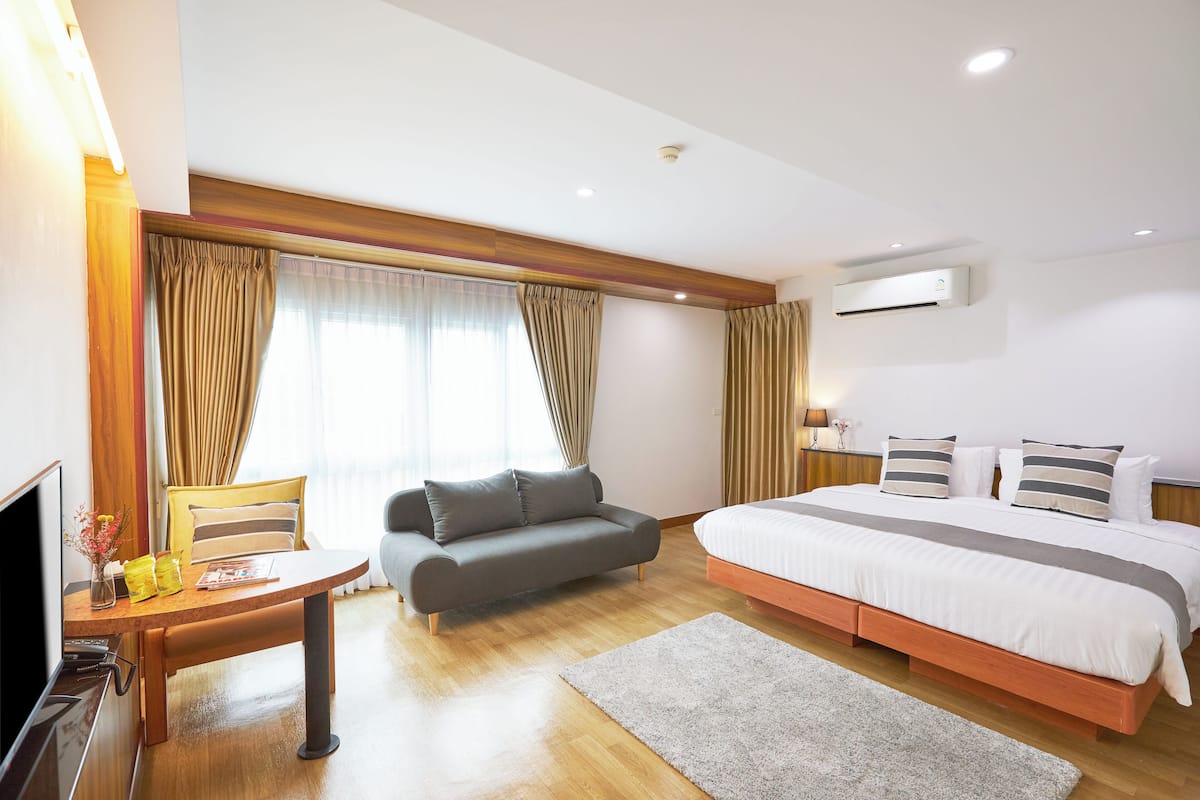 1 bedroom, premium bedding, individually decorated, desk
