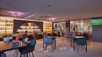 酒吧(店内)