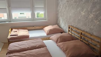 2 bedrooms, iron/ironing board, WiFi, bed sheets