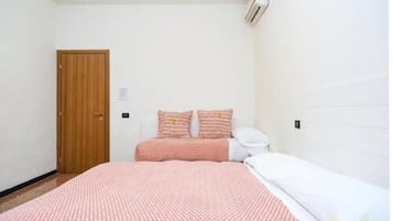 Economy Double or Twin Room | Desk, free WiFi