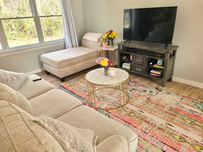 Cozy Living in Prime Location 