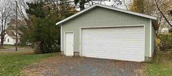 Trail Riders Haven- Only 1 Block from TONS of Adventurous Trails! Huge Garage!