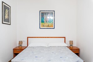 Soundproofing, free cots/infant beds, free WiFi, bed sheets