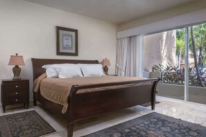 1 bedroom, iron/ironing board, WiFi, bed sheets - Puerto Aventuras Apartment in Gran Marina (Puerto Aventuras)