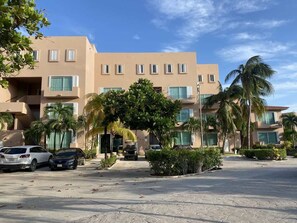 Exterior - Puerto Aventuras: Pool, Hot Tub, & Beach Access (Puerto Aventuras)