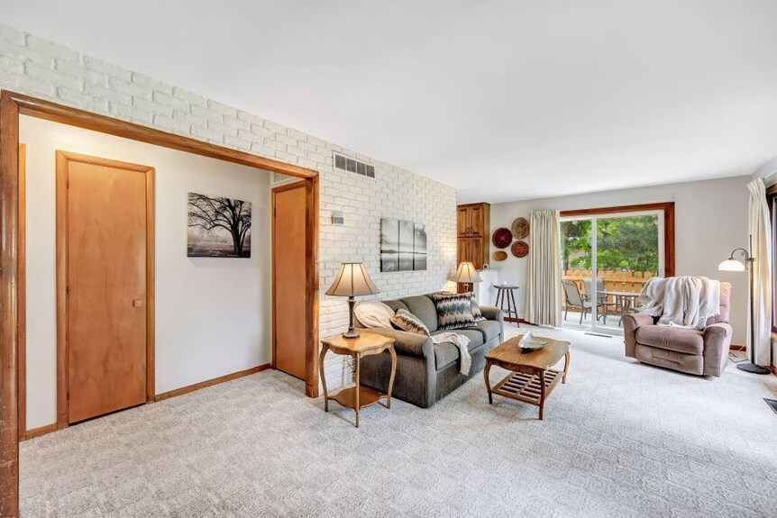 Well Maintained Home. Close To Events. Eaa, Packer Games, Mile Of Music. - Appleton, WI