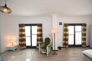 Comfort Triple Room, City View | 1 bedroom