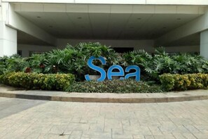 Unclassified image, 4 of 5, button - Chin's Place Sea Residences MOA (Pasay)