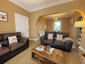 TV - Beautiful House With Stunning Views, Kirkcudbright - Pass the Keys (Kirkcudbright)