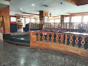 Reception - OYO 75466 13 Coins Bang Yai Hotel (Bang Yai)