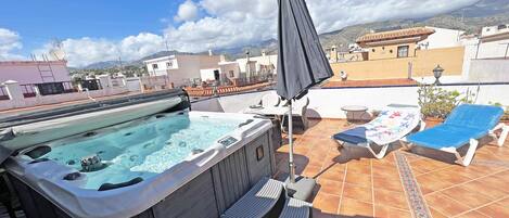 Bain à remous extérieur