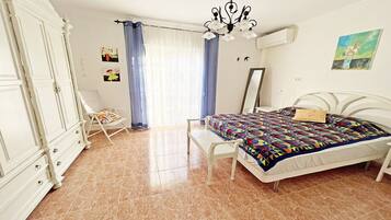 2 chambres, fer et planche Ă repasser, Wi-Fi gratuit, draps fournis