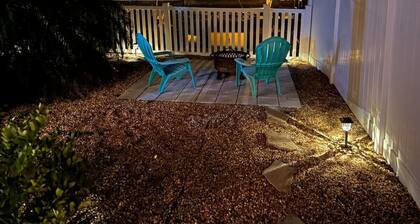 On the Water! *Pool & Golf Cart